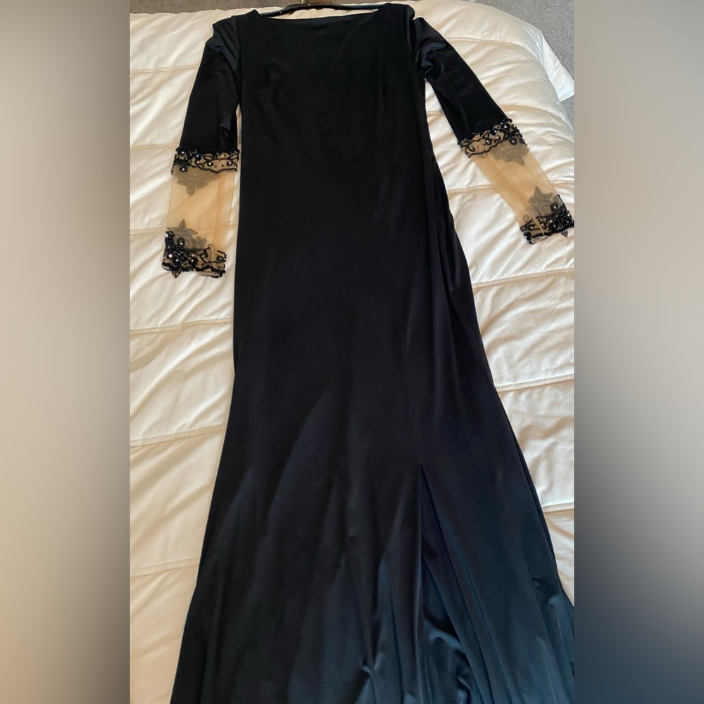 Elegant Black Evening Dress with Sheer Sleeves
